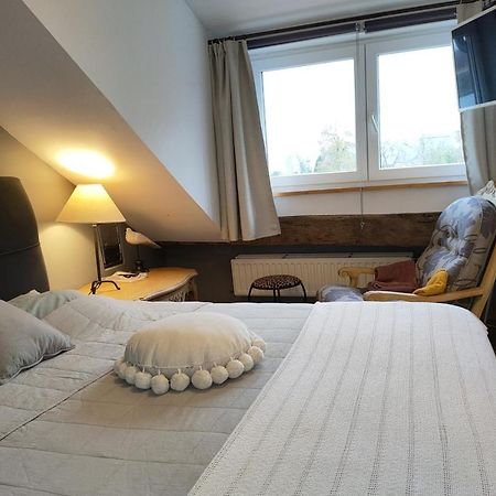 Chez Monsieur Bed and Breakfast Florenville Esterno foto